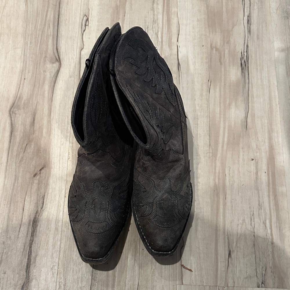 Black Western Style Boots